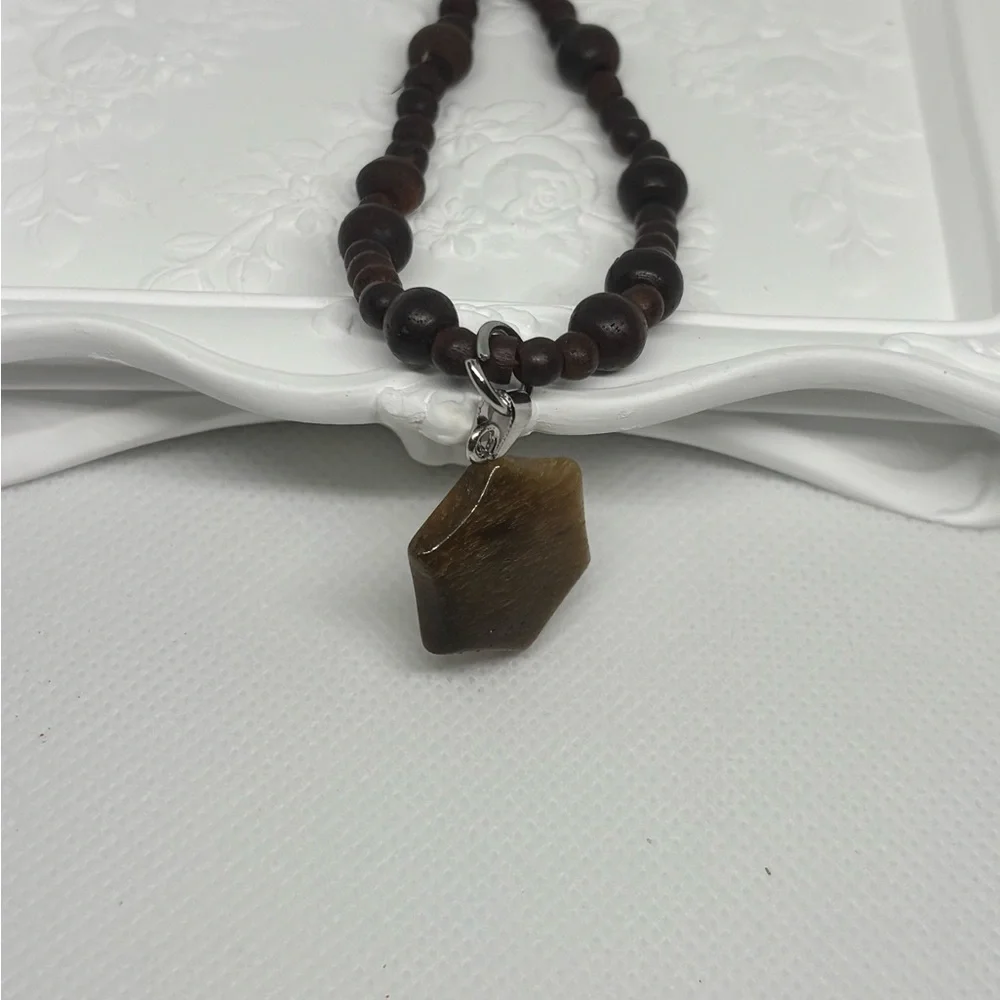 Upcycled Vintage wooden Beaded Tiger’s Eye Bracelet - Picture 2 of 4